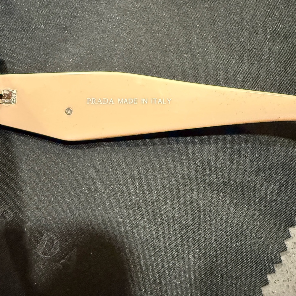 Prada Women's Pink Frame Sunglasses EUC - Picture 3 of 8